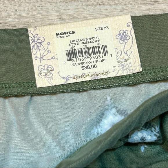 Women’s MUDD Flowy Peached Soft Short in Olive Border Size 2X NWT - Picture 4 of 5